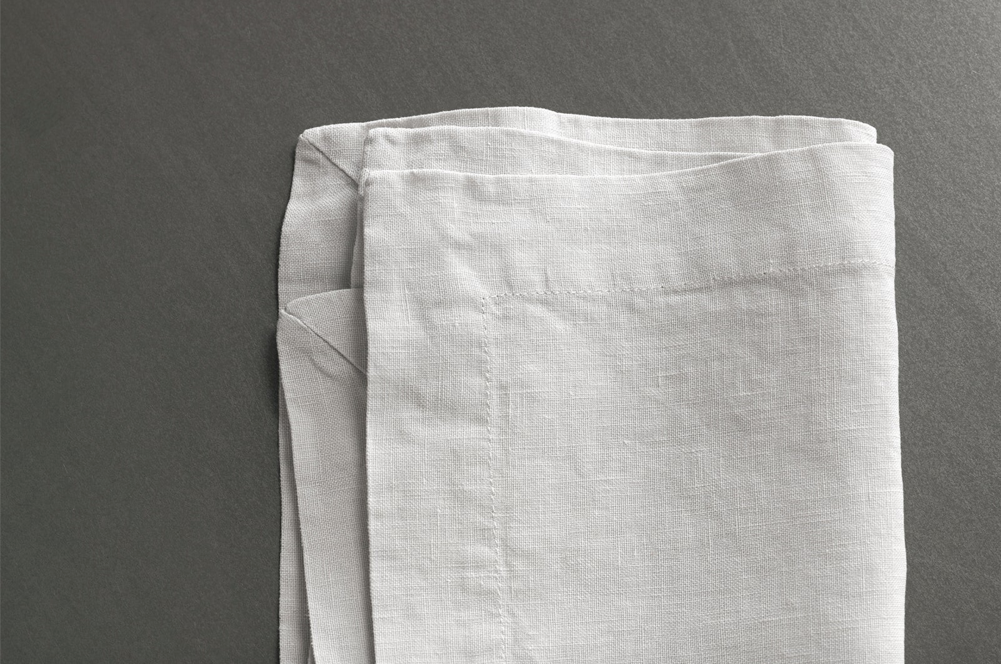 Dim Gray Tab  Napkin- Bianco