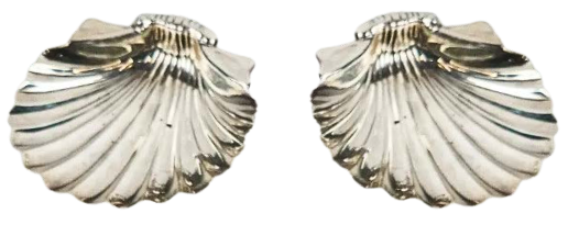 Paire de plats en argent sterling en forme de coquillages, Angleterre des années 1940