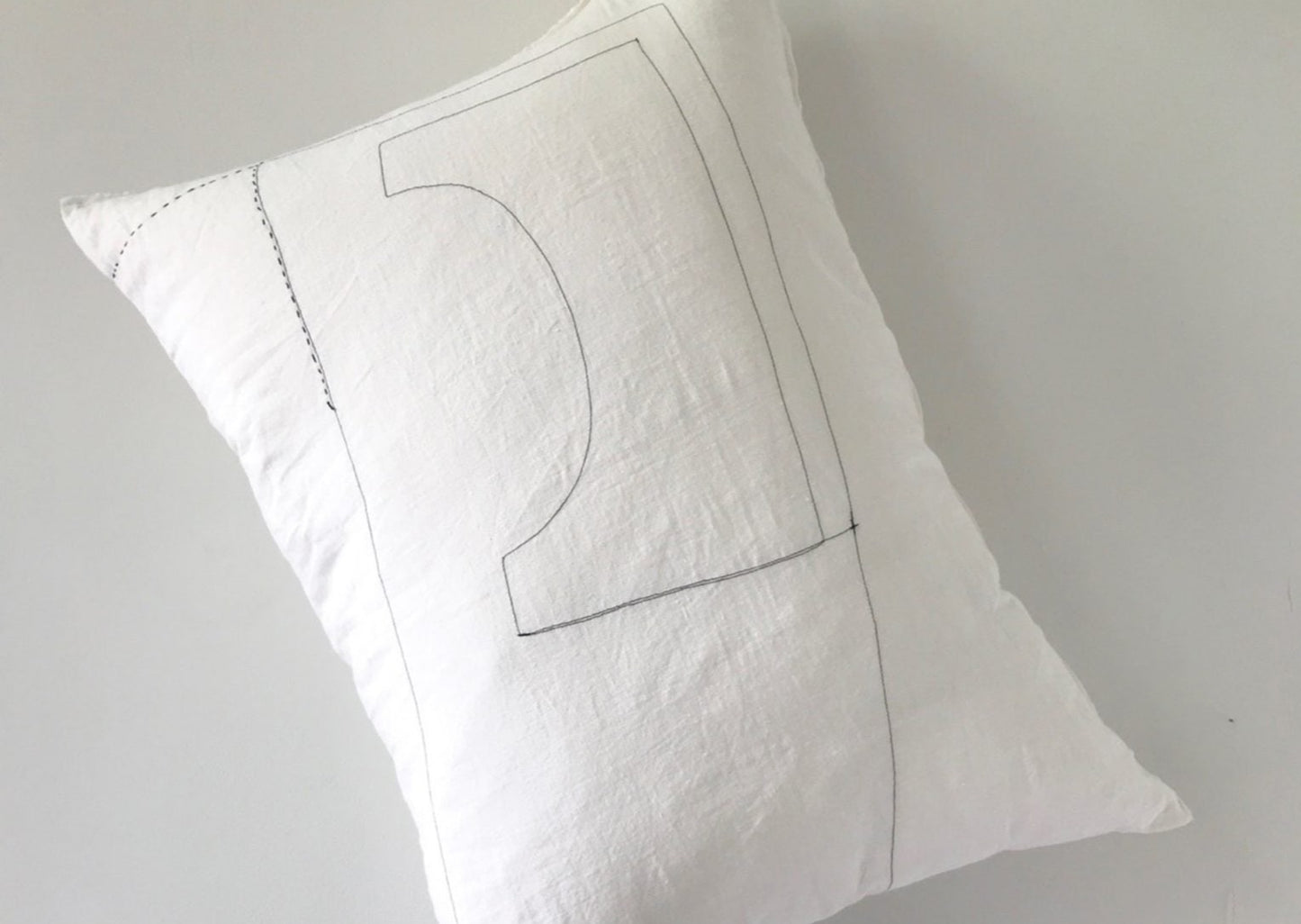 Totum Cushion