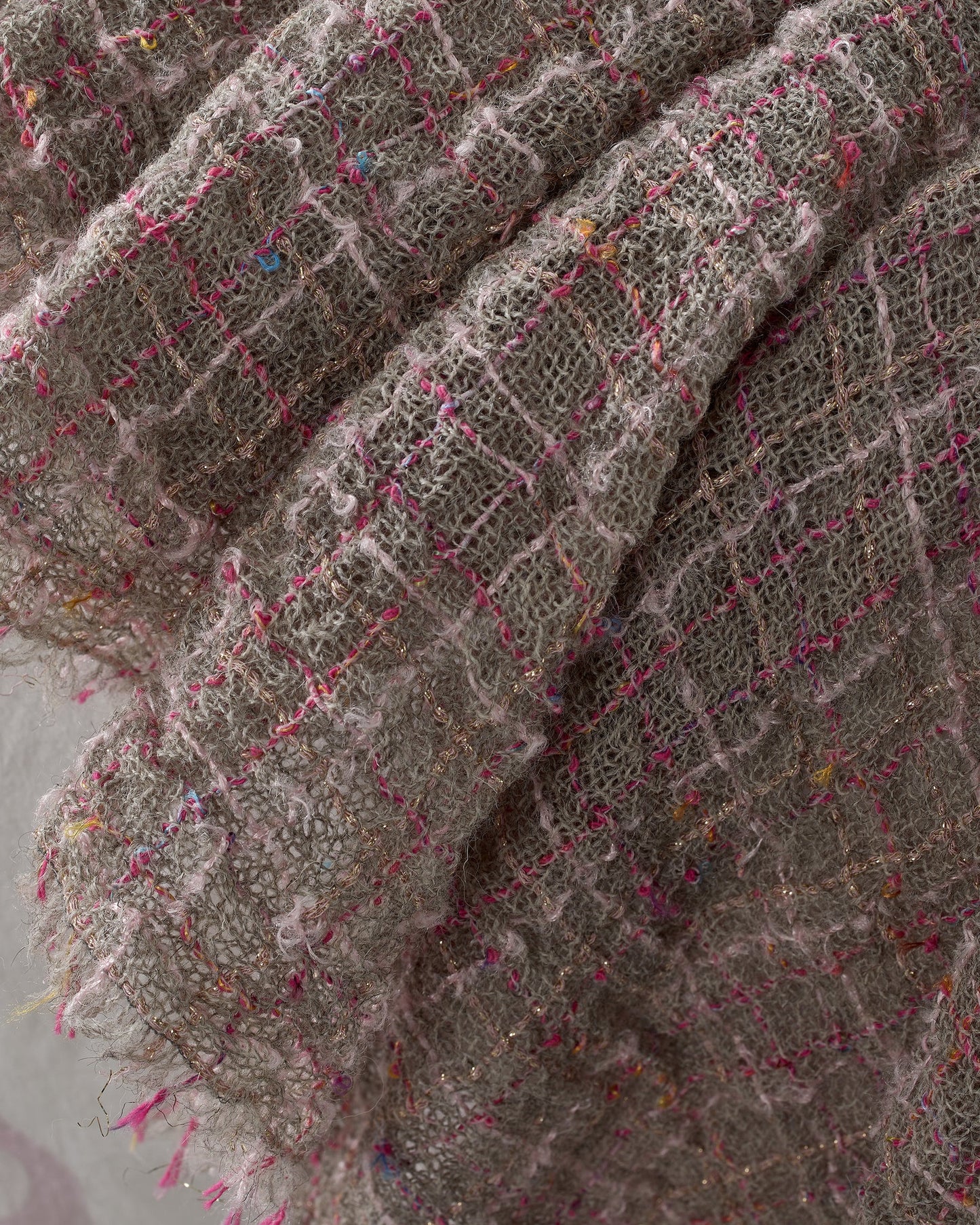Boy Throw-Verbena