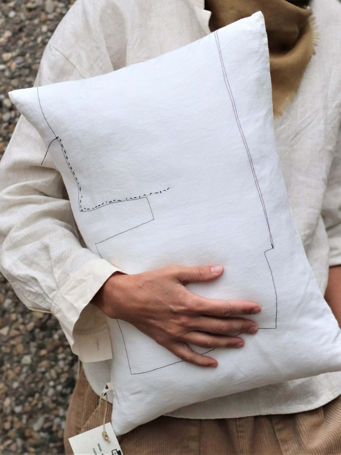 Totum Cushion
