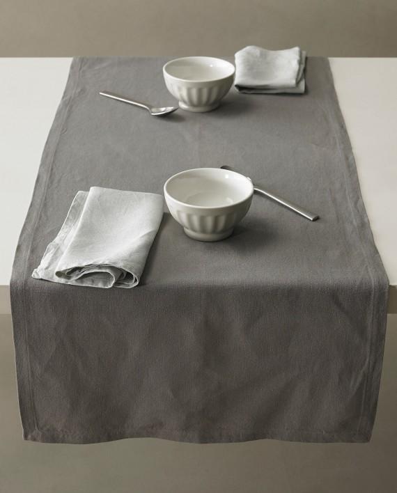 Fumo Bon Table Runner