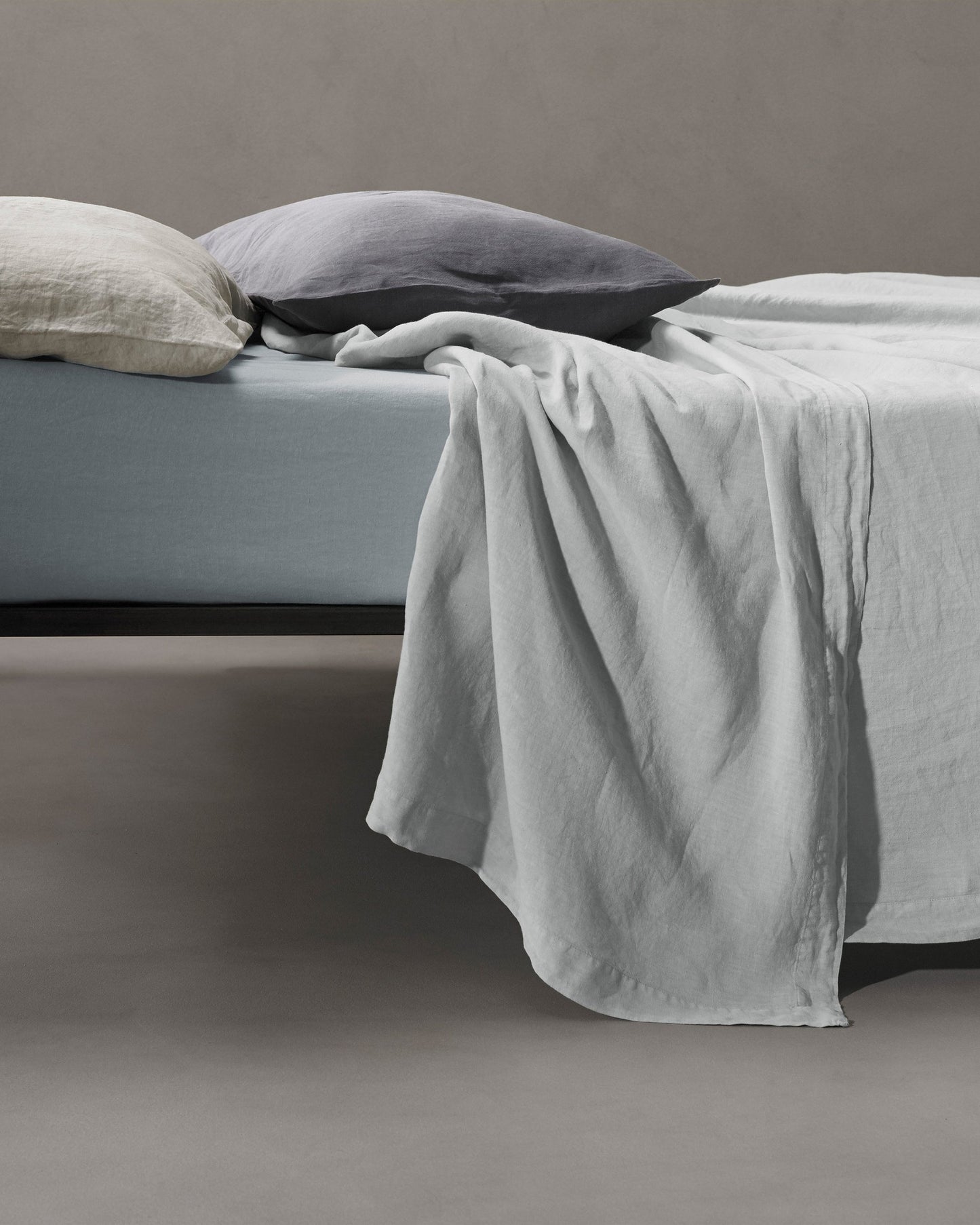 Slate Gray Rem Flat Sheet (K/Q)