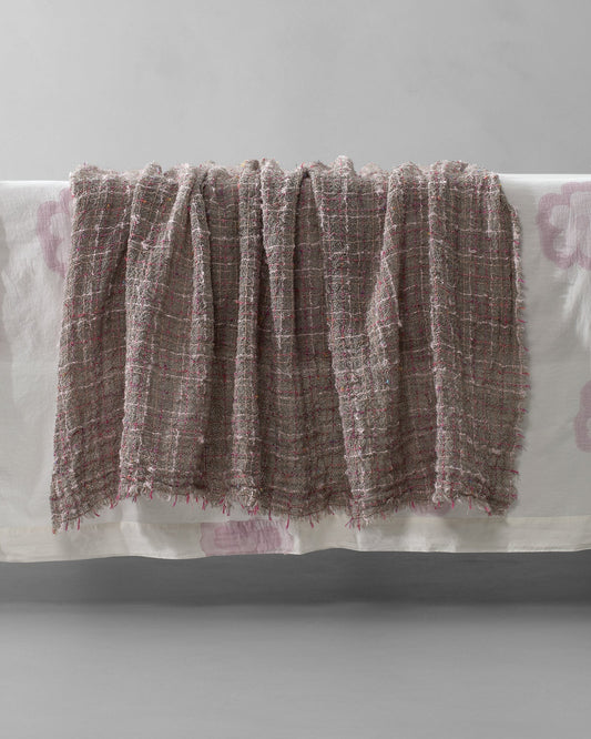 Boy Throw-Verbena