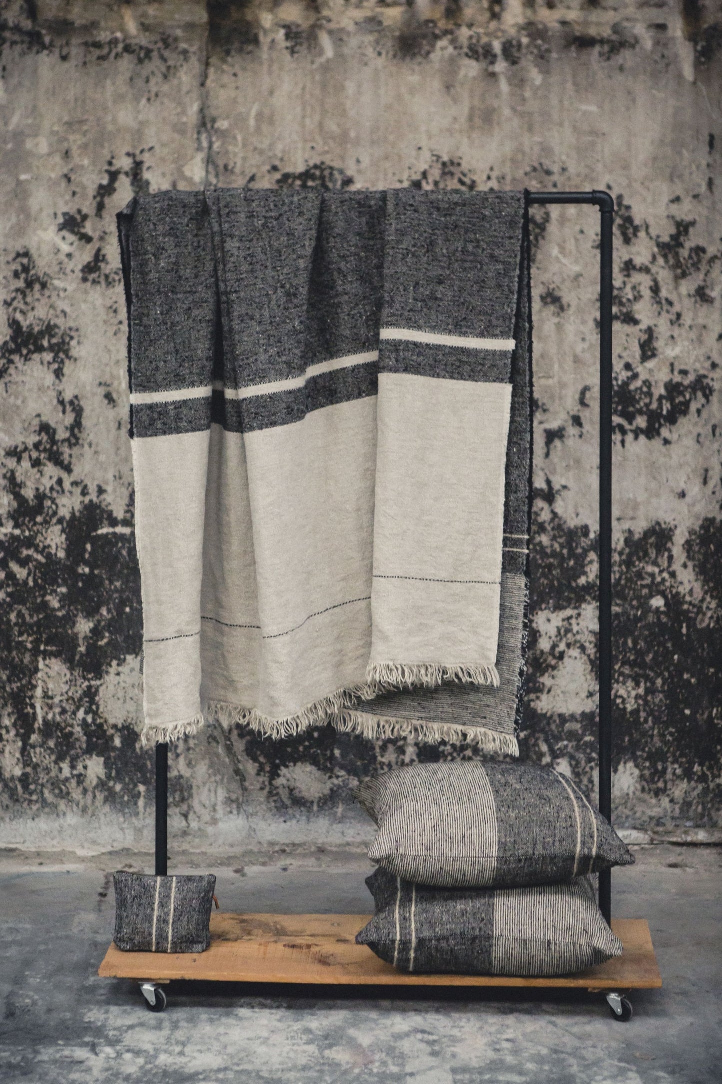 Dim Gray Francis Throw