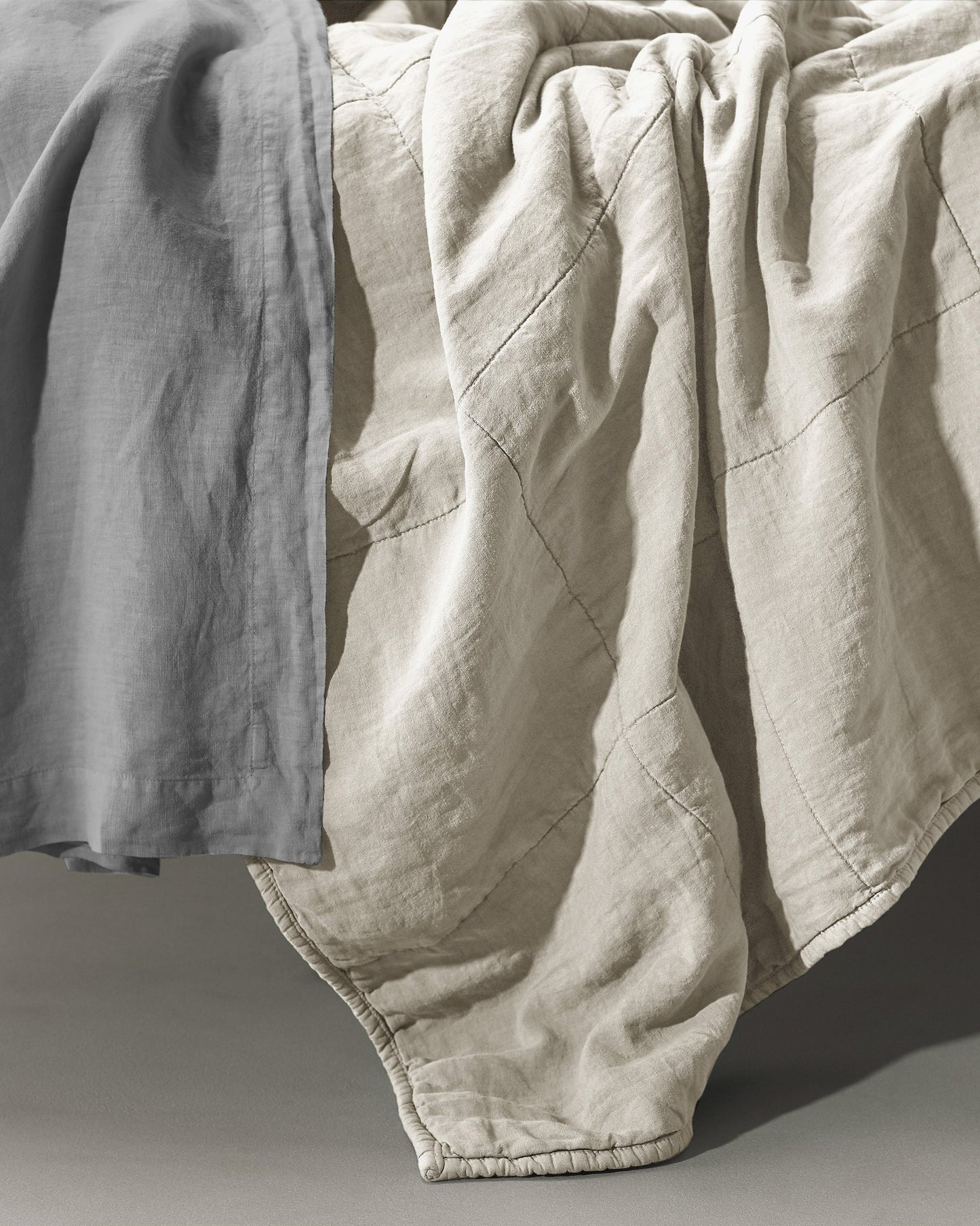 Slate Gray Italian Linen (Rem) Quilt